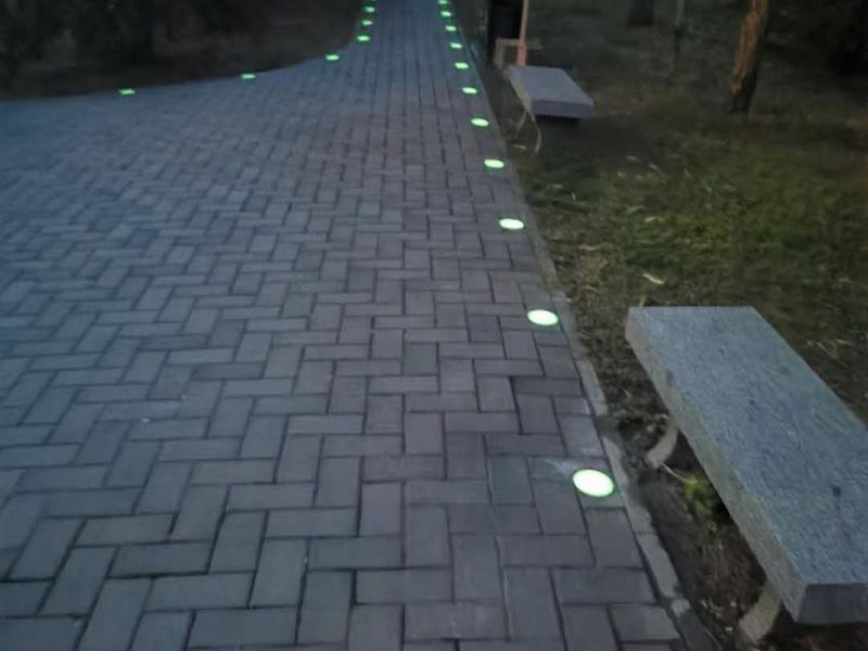無機蓄光自發(fā)光磚