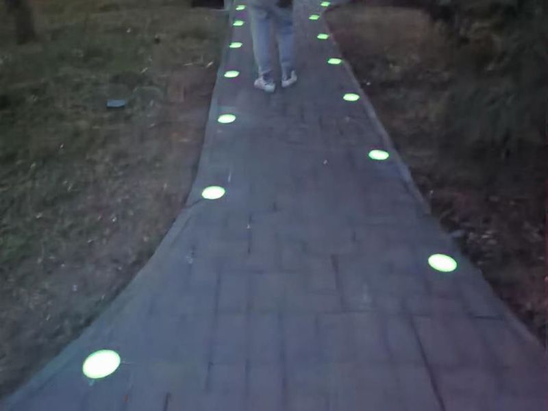 無機蓄光自發(fā)光磚